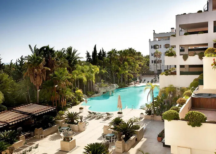 Apartamentos Guadalpin Boutique