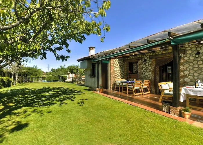 El Canchal De La Gallina -Cafetería - Piscina De Agua Caliente Hasta 19 De Octubre -Aparcamiento Gratis - Jacuzzi Cabaña