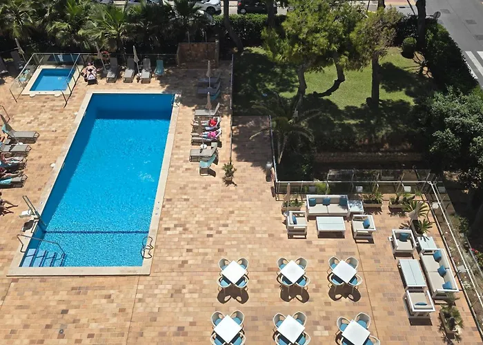 Leman Hotel y Apartamentos