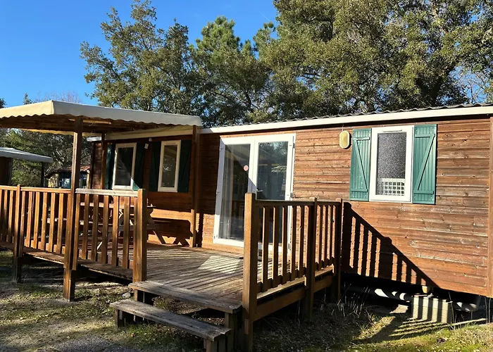 Hotel cerca del colegio: Camping Nature L'Airial