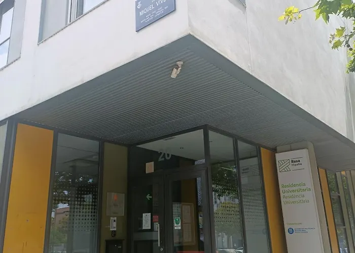 Hotel cerca del colegio: Alojamientos Universitarios Resa Hipatia