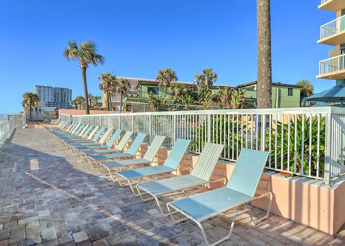 Bahama House - Daytona Beach Shores