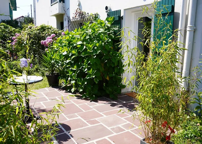 B&B: La Quintita Biarritz - Studio Avec Jardin