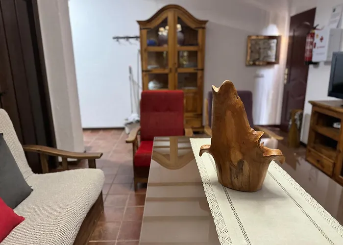 Hotel cerca del colegio: Apartamentos El Manantial