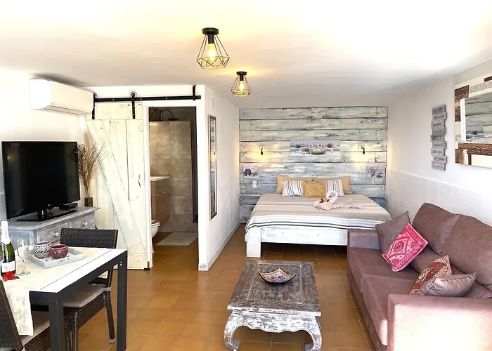 Hotel con piscina: Casita Risa