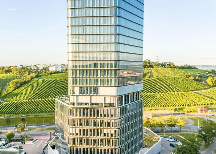 Hotel familiar: Radisson Blu Hotel At Porsche Design Tower Stuttgart
