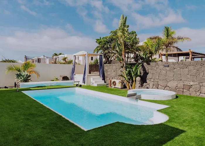 Alba Deluxe & Spa Pool