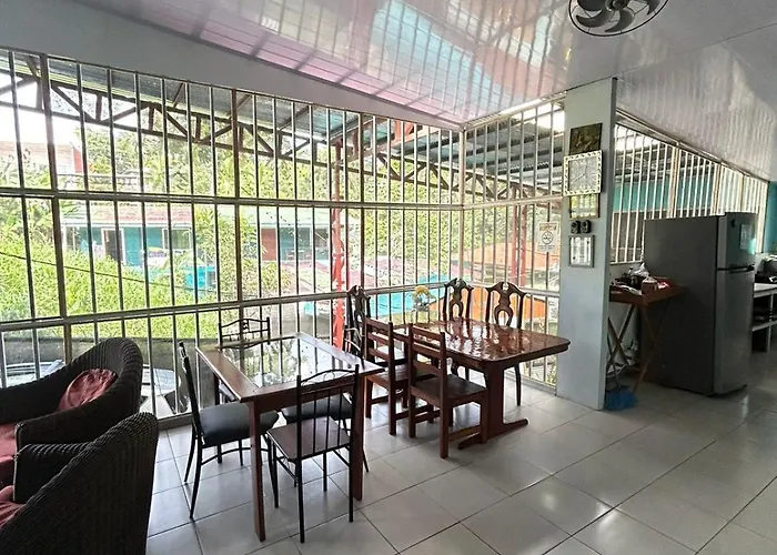 Blue Morpho House B&B