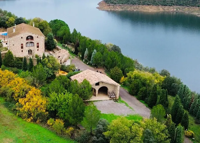 Masia Mas d'en Bosch Casa Rural Baronia de Rialb