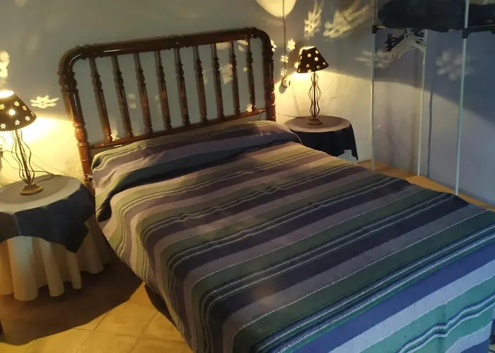 Hotel cerca del colegio: La Casa De Corruco