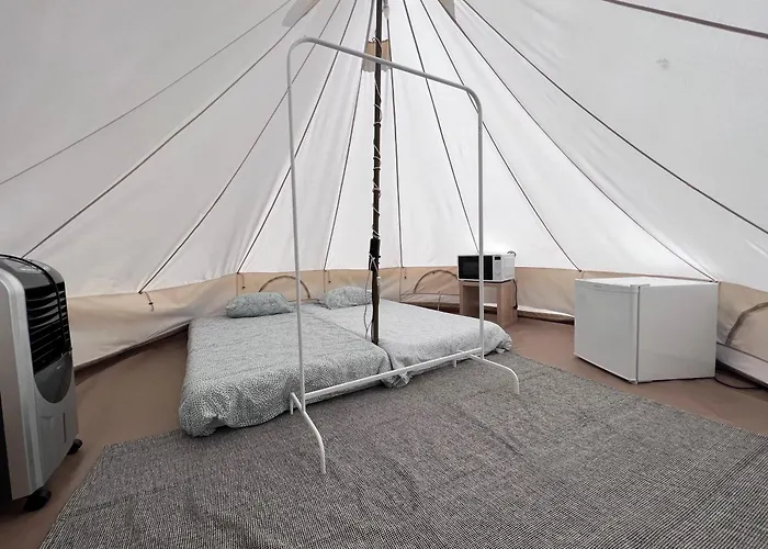 Camping: Camping & Glamping Muineira