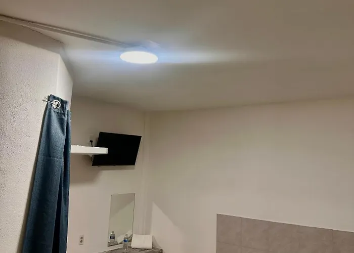 Casa de huéspedes: Cuartos Lupita