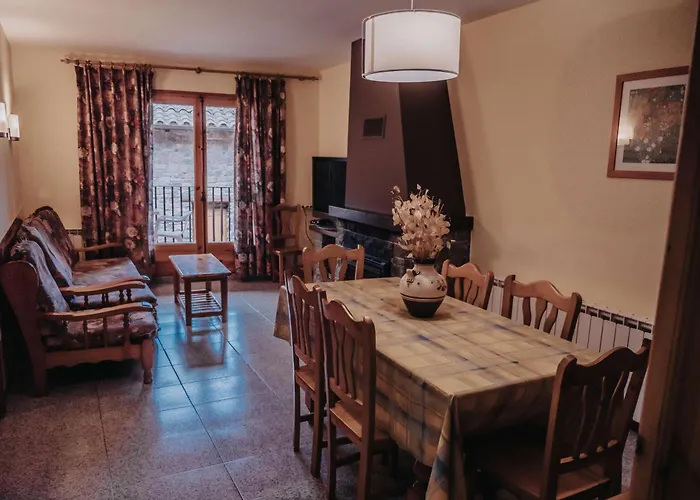 Apartaments Castellar De N'Hug