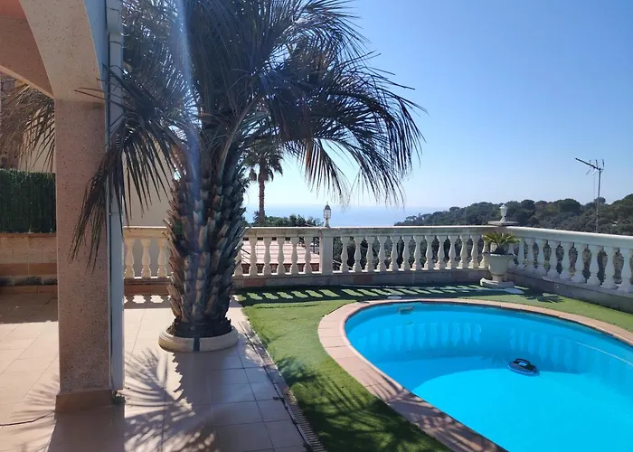 Villa Costa.