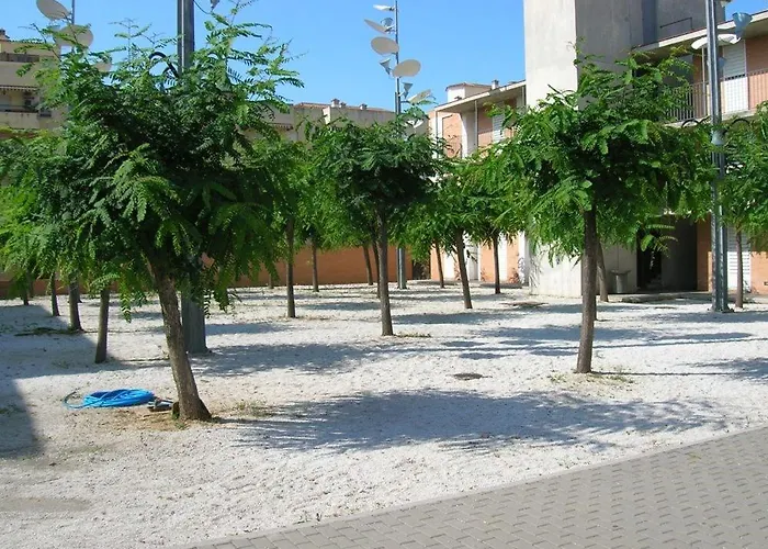 Hotel familiar: Students Only- Residencia Universitaria Alberto Jimenez