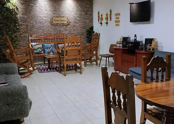  Familia Lombana