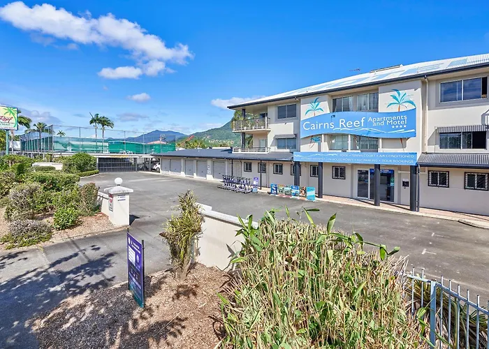 Cairns Reef Apartments & Motel