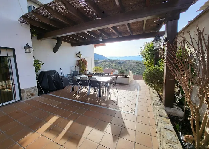 Casa de vacaciones: Villa Alfaguara-Holiday Home Granada&Sierra Nevada