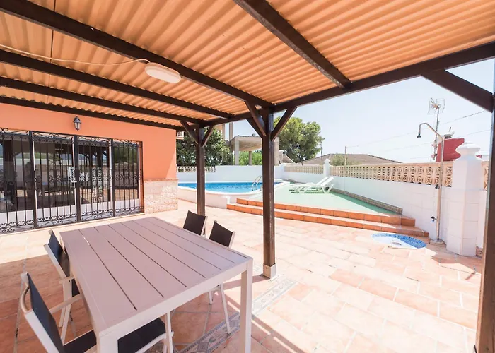 Expoholidys- Chalet privado en Castell del Rey