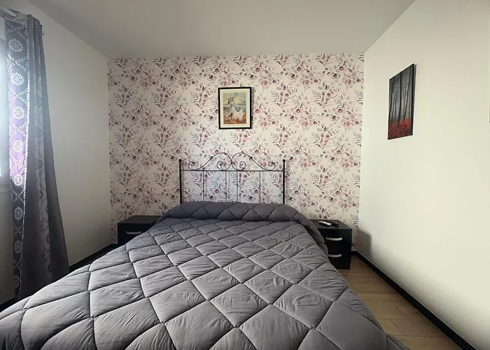 Hostal Las rejas