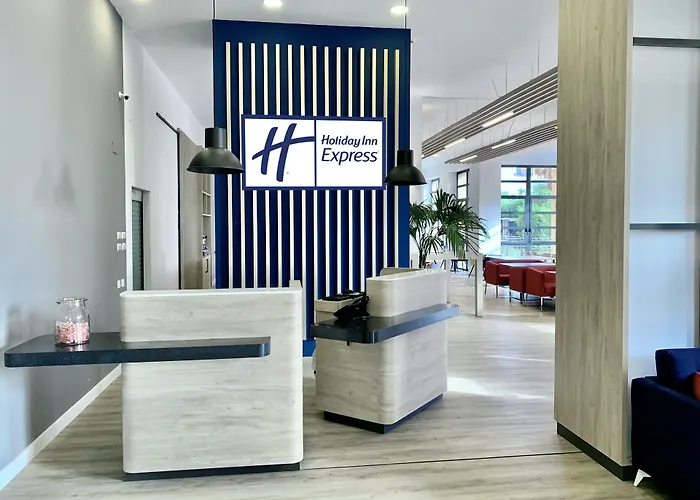 Holiday Inn Express Ciudad de las Ciencias, an IHG Hotel