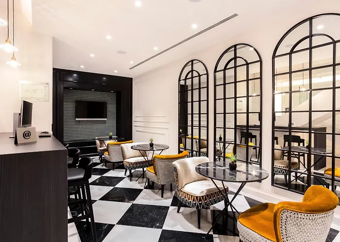 Eurostars Puerta Real