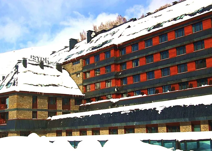 Hotel Jacuzzi: Hotel Val De Neu G.L.