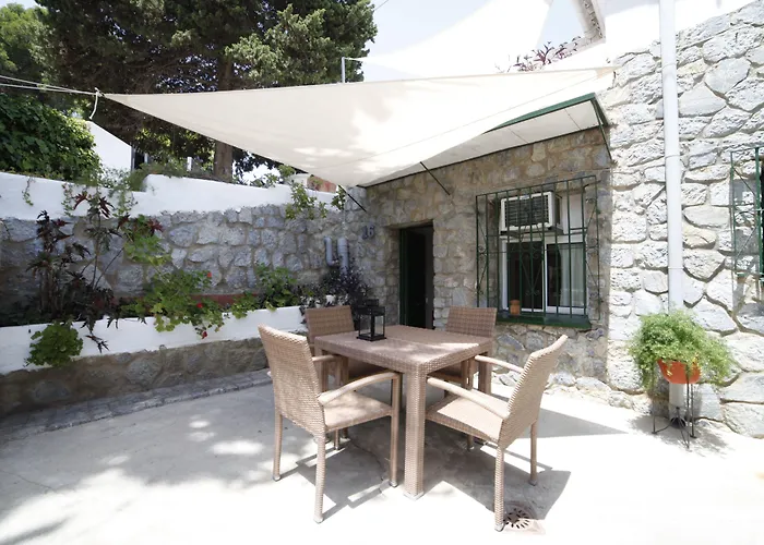 B&B: Hostal Boutique Los Geranios del Pinar