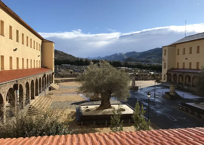 Hotel cerca del colegio: Albergue Pirenarium