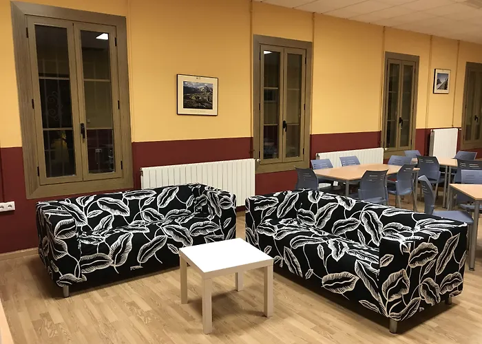 Hotel cerca del colegio: Albergue Pirenarium