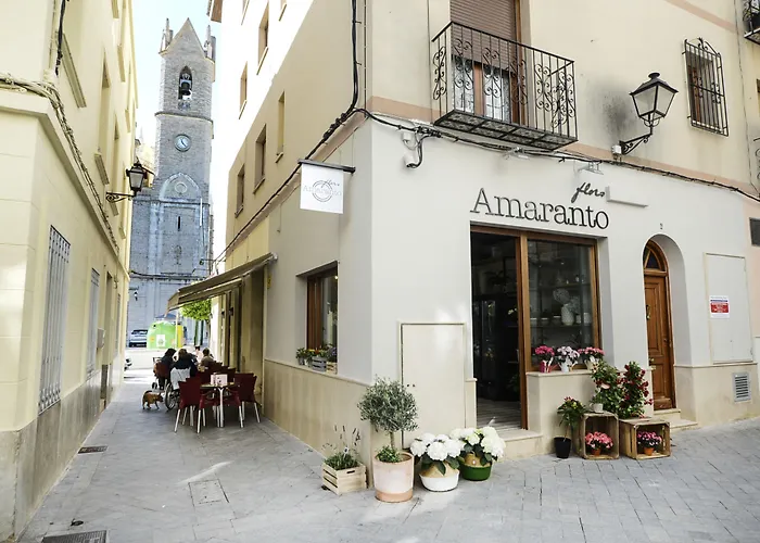 Hotel familiar: Hostal La Fonda Grupo Terra de Mar, alojamientos con encanto