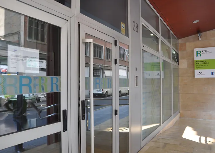 Alquiler de vacaciones: Residencia Universitaria Blas De Otero