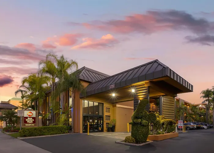 Motel: Best Western Plus Stovall'S Inn