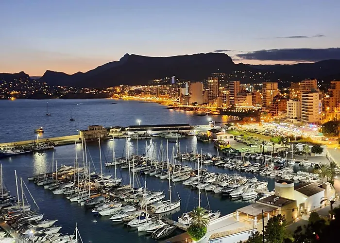 Hotel cerca del colegio: Apartamento Aquarium Park, 1ª linea de playa, piscina privada, aire acondicionado y wifi de alta velocidad