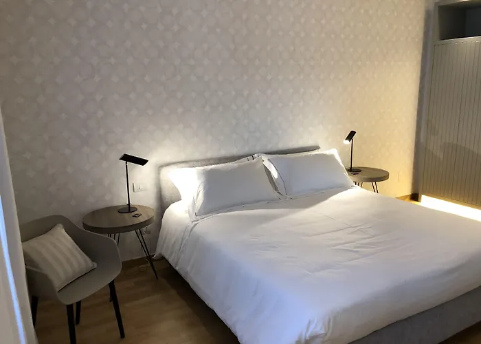 200 Rooms & Terrace