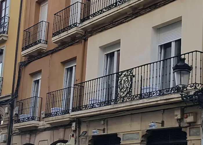 Hotel con vistas: Hostal Puente de Hierro