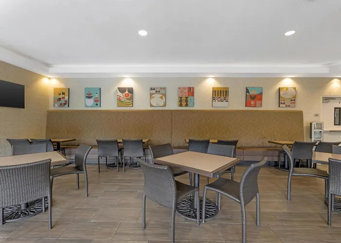 Motel: Best Western Plus Anaheim Inn