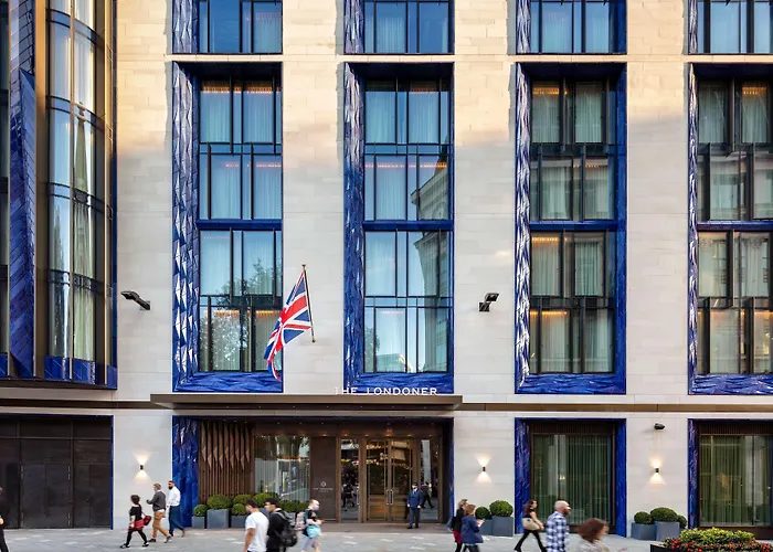 Hotel familiar: The Londoner