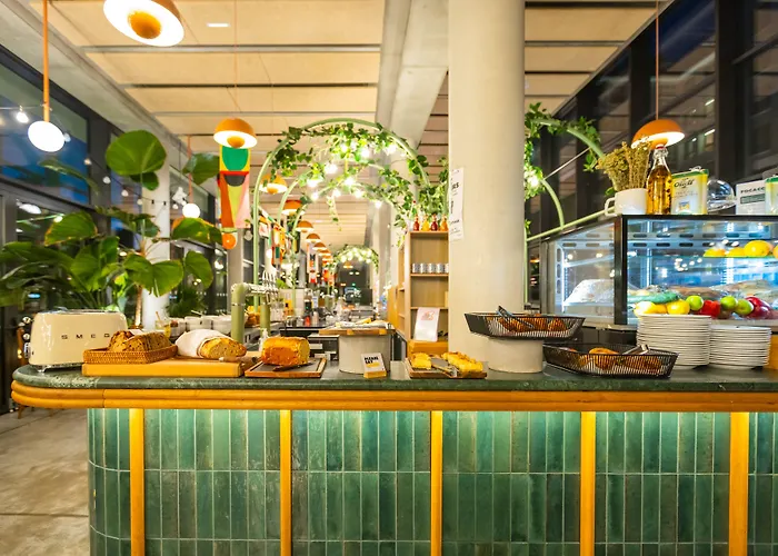 The People - Paris Marais