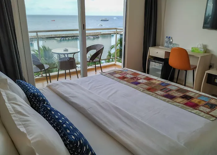 Icom Marina Sea View