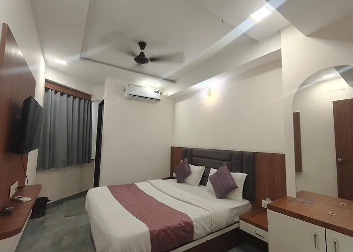 Hotel Earth Inn, Subhash Bridge, Rto Circle, Ahmedabad