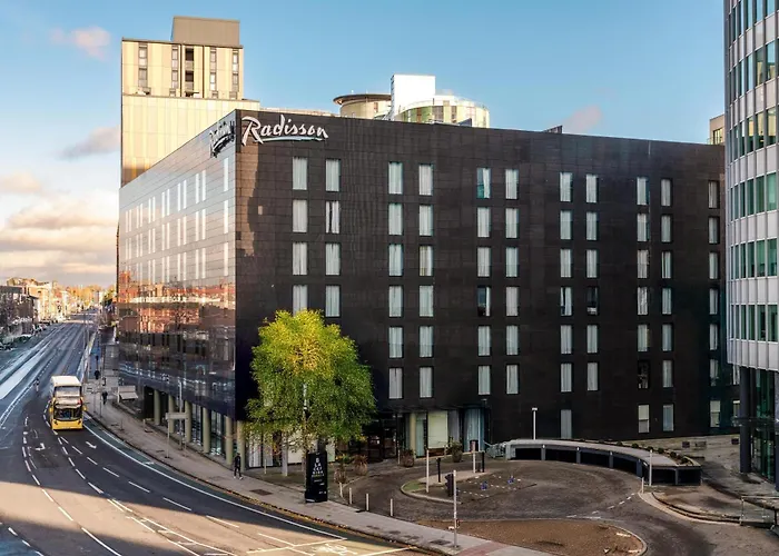 Hotel familiar: Radisson Hotel Manchester City Centre, A Verified Net Zero Hotel