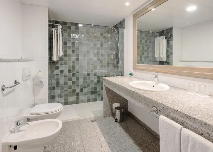 Hotel Ping Pong: Holiday Inn Algarve Albufeira By Ihg