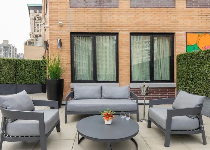 Motel: Broadway Plaza Hotel