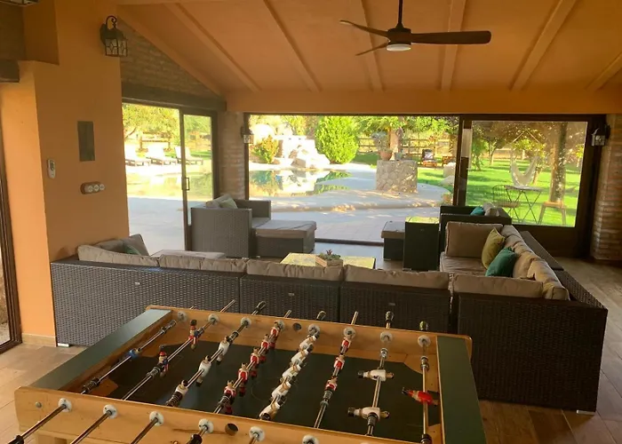 Villa con piscina: Casa Rural La Joya