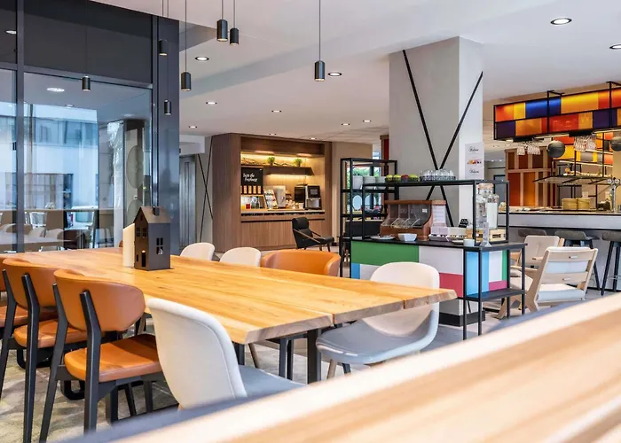 Resort: Novotel Suites Wien City Donau