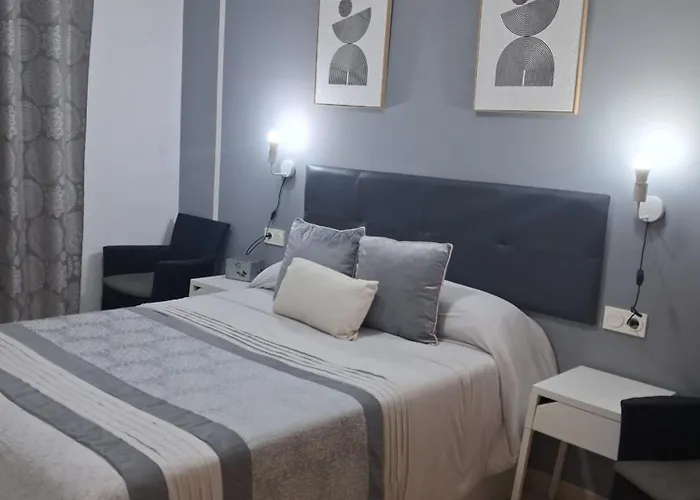 Hotel cerca del colegio: Atalaya del Mar