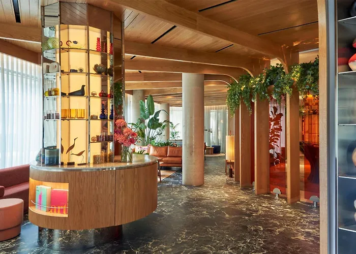 Hotel boutique: The Botree London, Curio Collection By Hilton