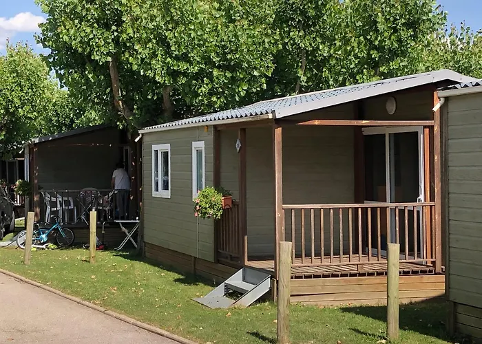 Hotel cerca del colegio: Bungalows Pirineus