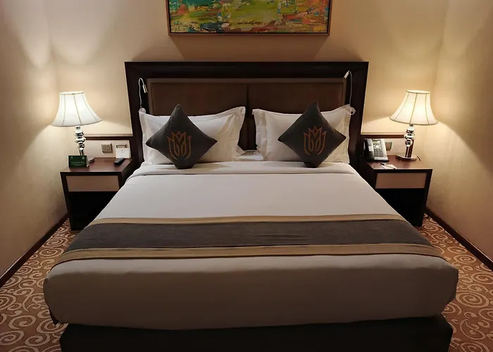 Crown Rose Al Sahafa Hotel